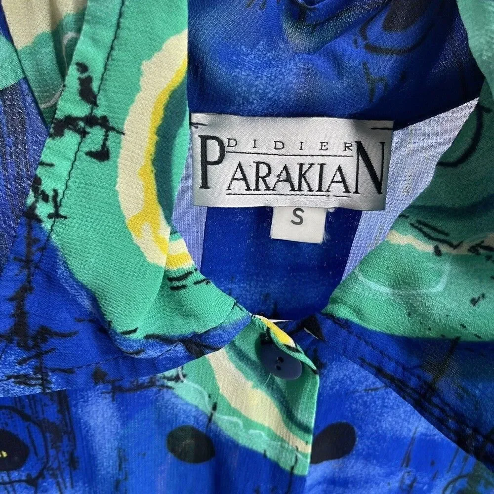 Dadier Parakian womans top S long sleeve button up silky geometric print blue
